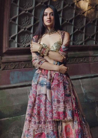 Suha Lehenga