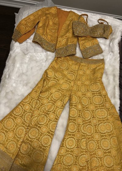 Yellow Jacket Set