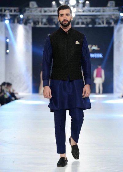 Navy and Black Embroidered Kurta Vest Set