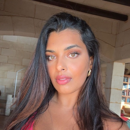 lender-Chavi  sharma