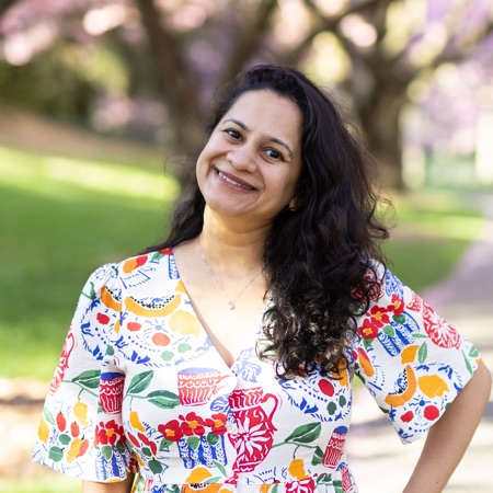 lender-Priyanka vora
