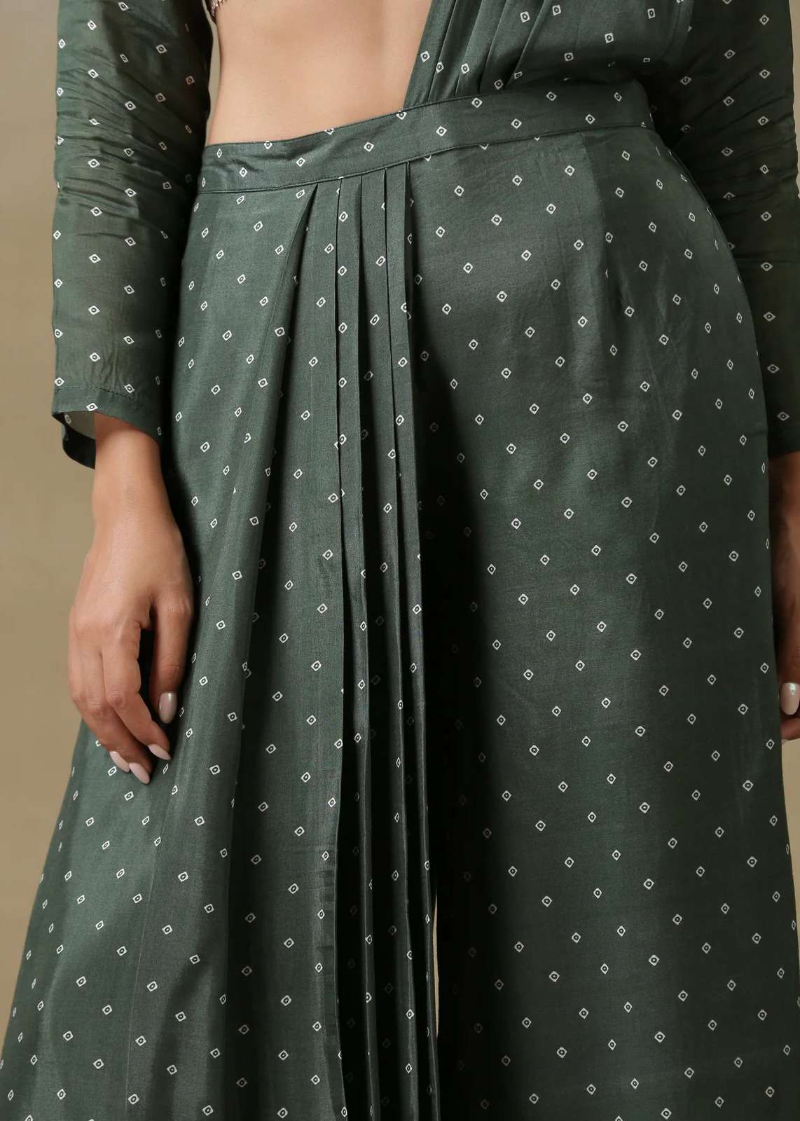 Dark Green Bandhani Printed Silk Palazzo Sari Image - 6