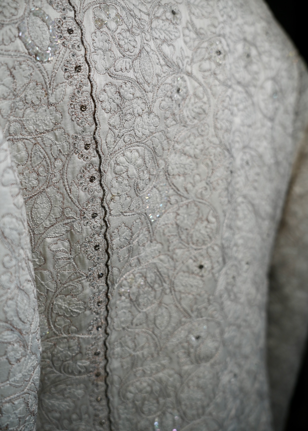 Ivory Sherwani Set Image - 8