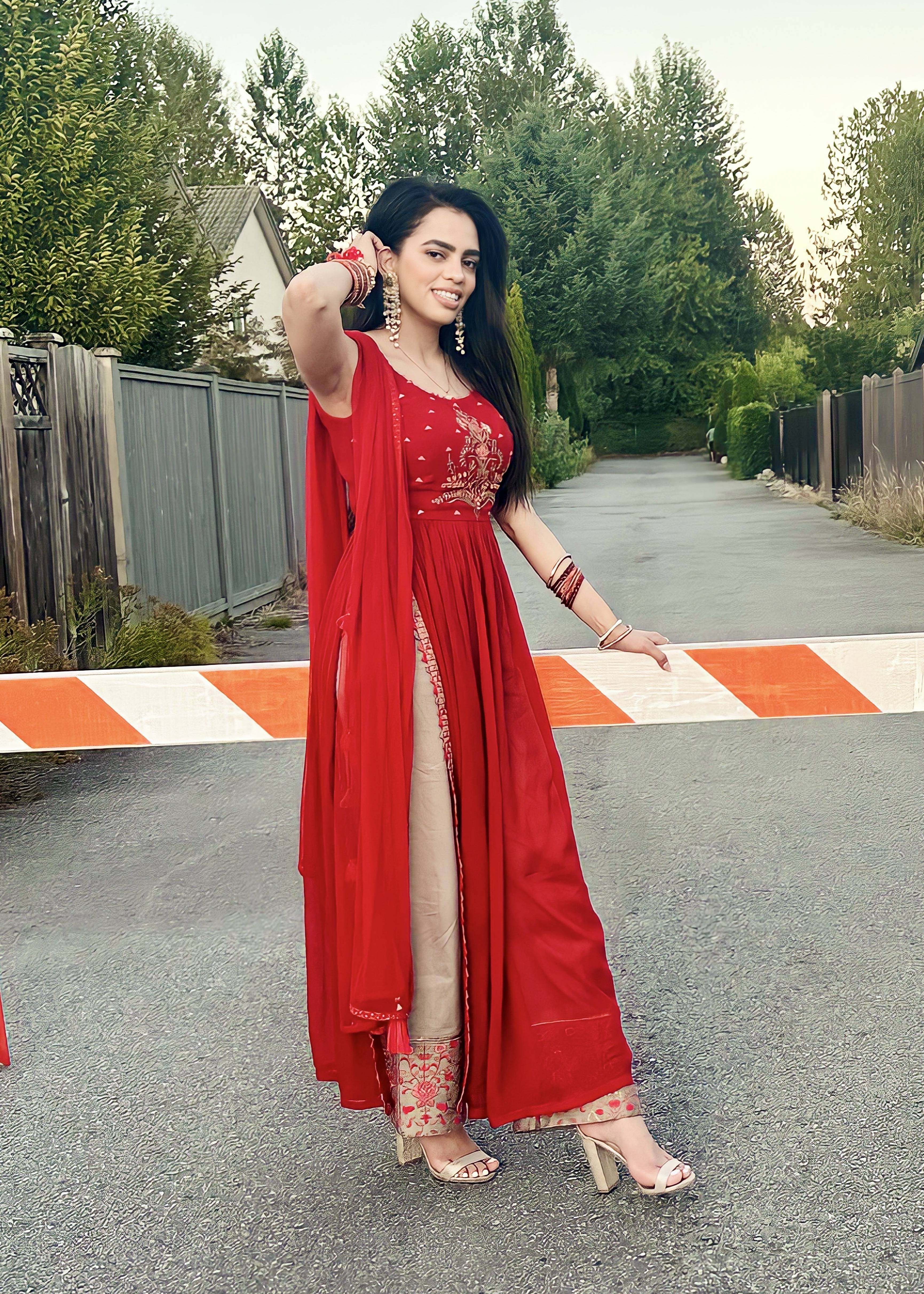 Red Slit Kurta Set Image - 2