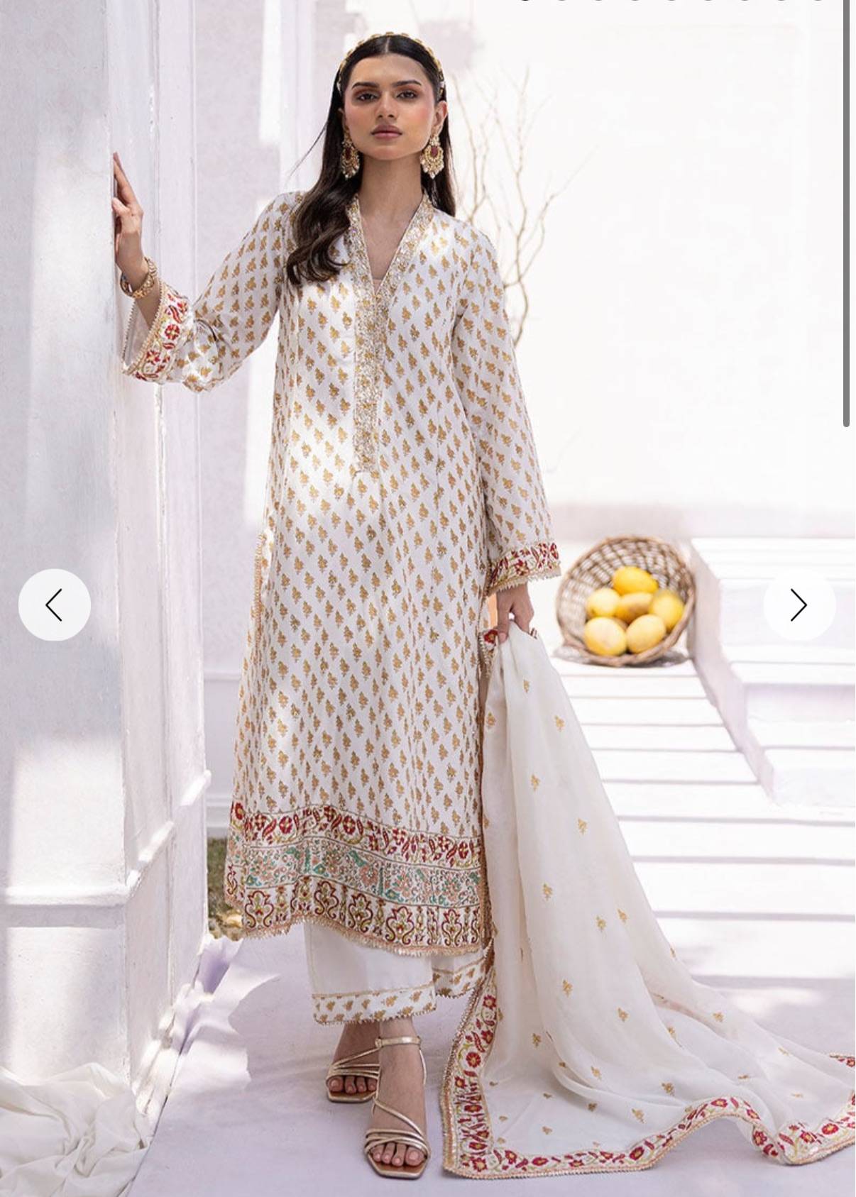 White Kurta Set Image - 0
