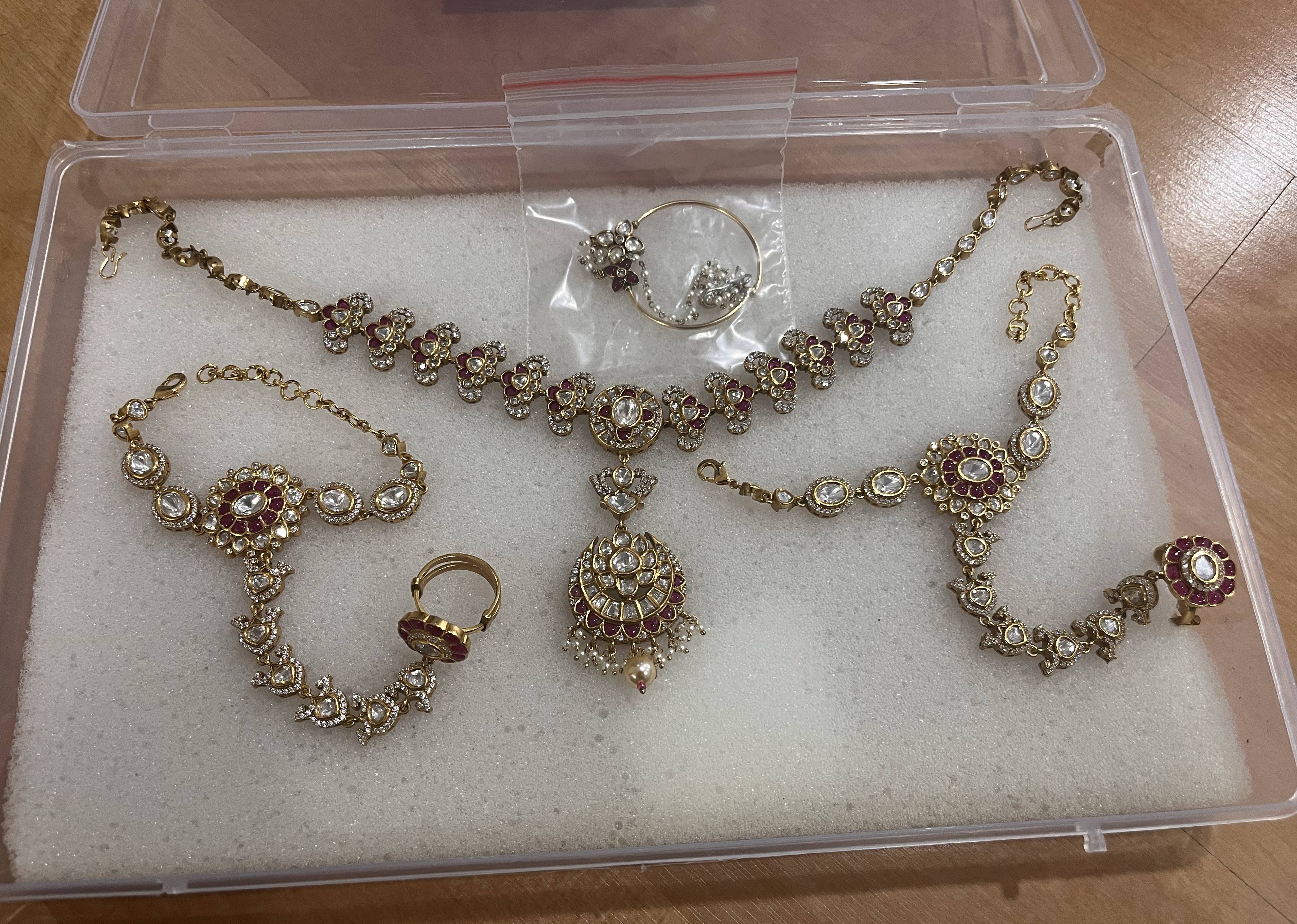 Full Red Bridal Jewelry Set Image - 2
