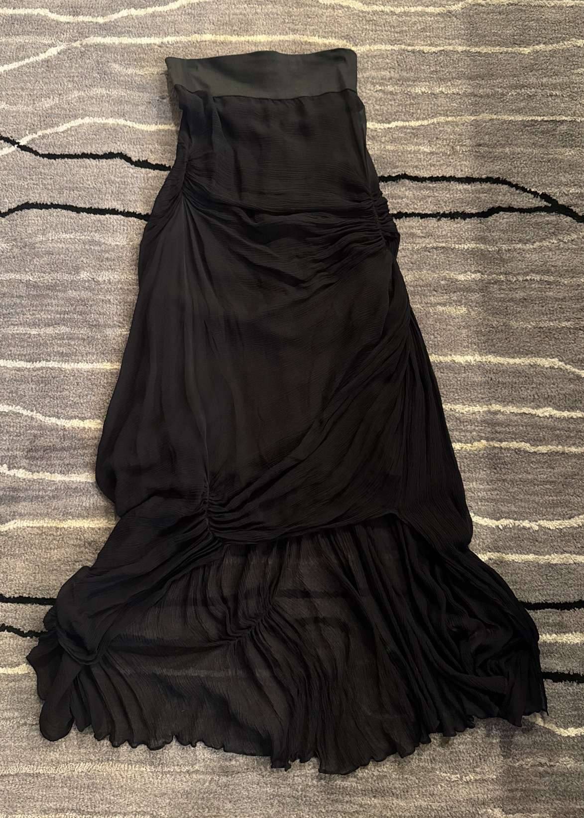 Silk Draped One-Shoulder Skirt Set Image - 3