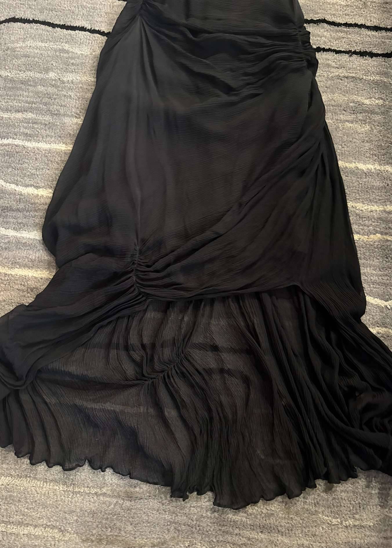Silk Draped One-Shoulder Skirt Set Image - 7