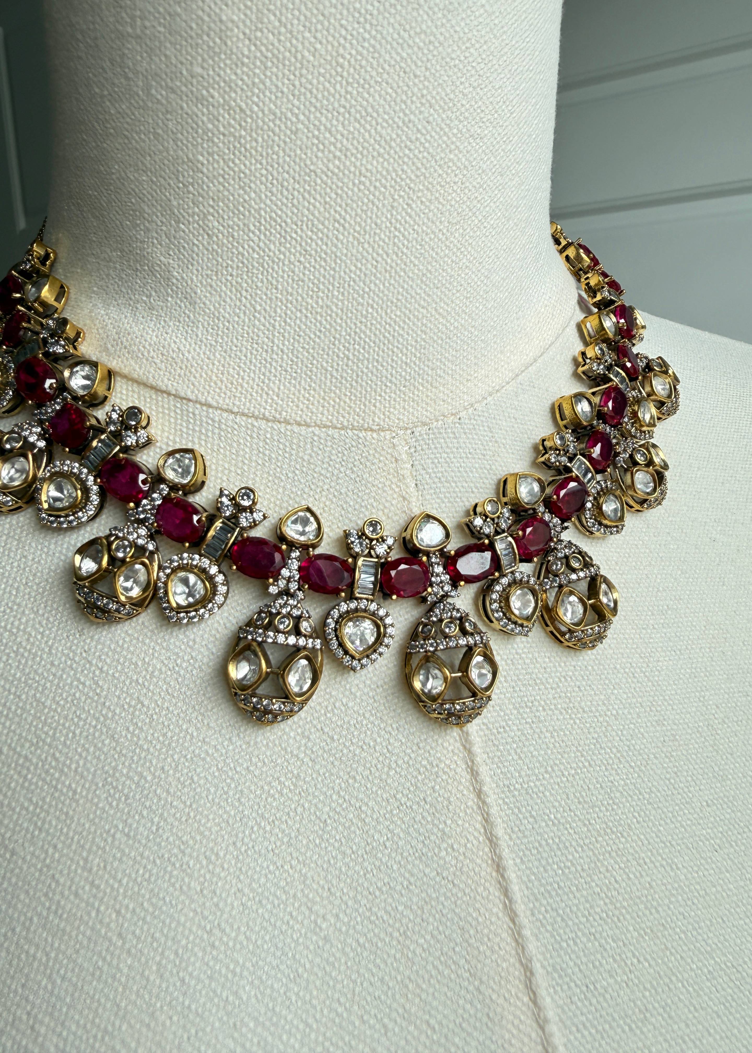 Antique Gold and Ruby Jewelry Set Image - 4