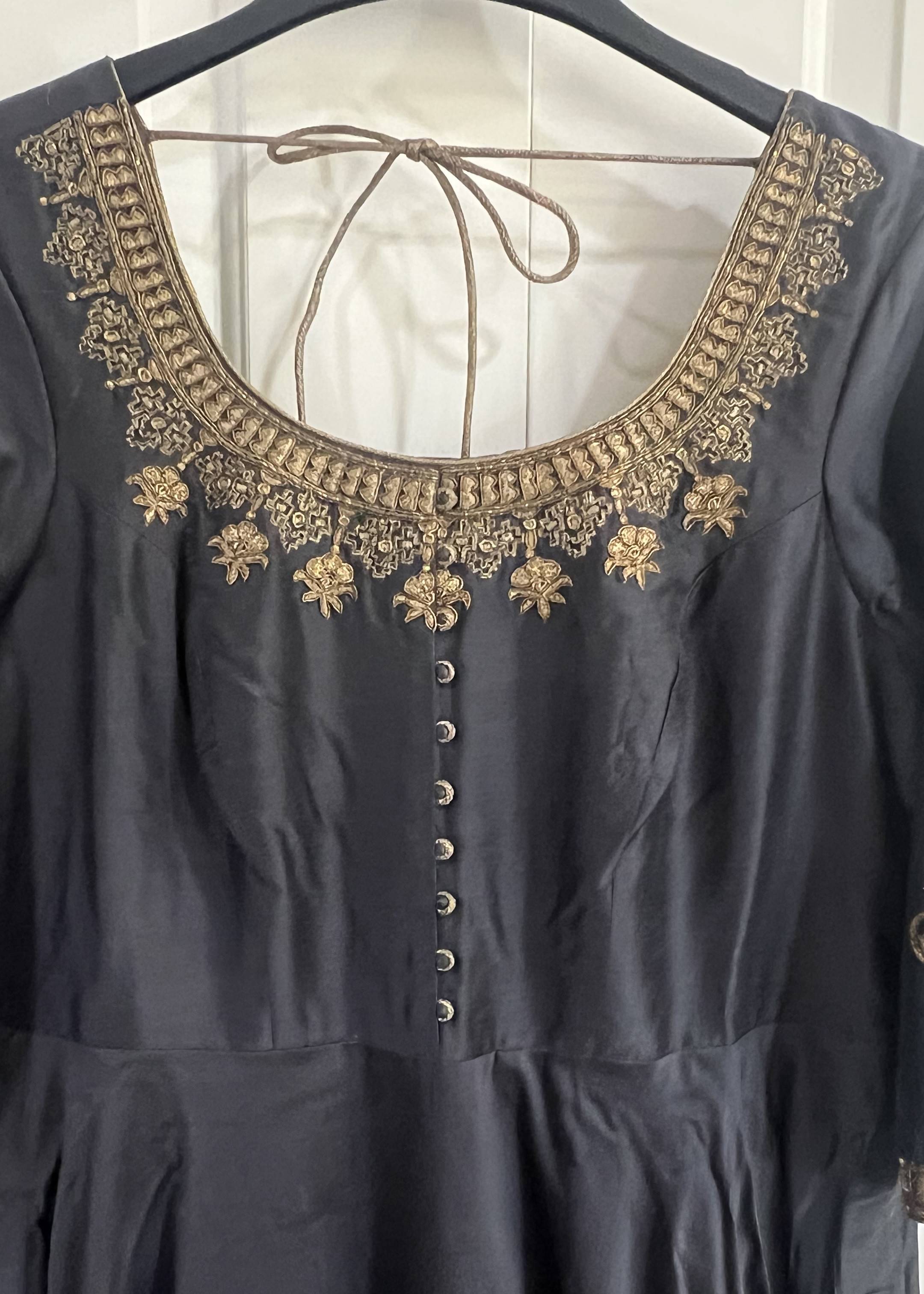 Black Kurta Set with Bandhani Dupatta Image - 2
