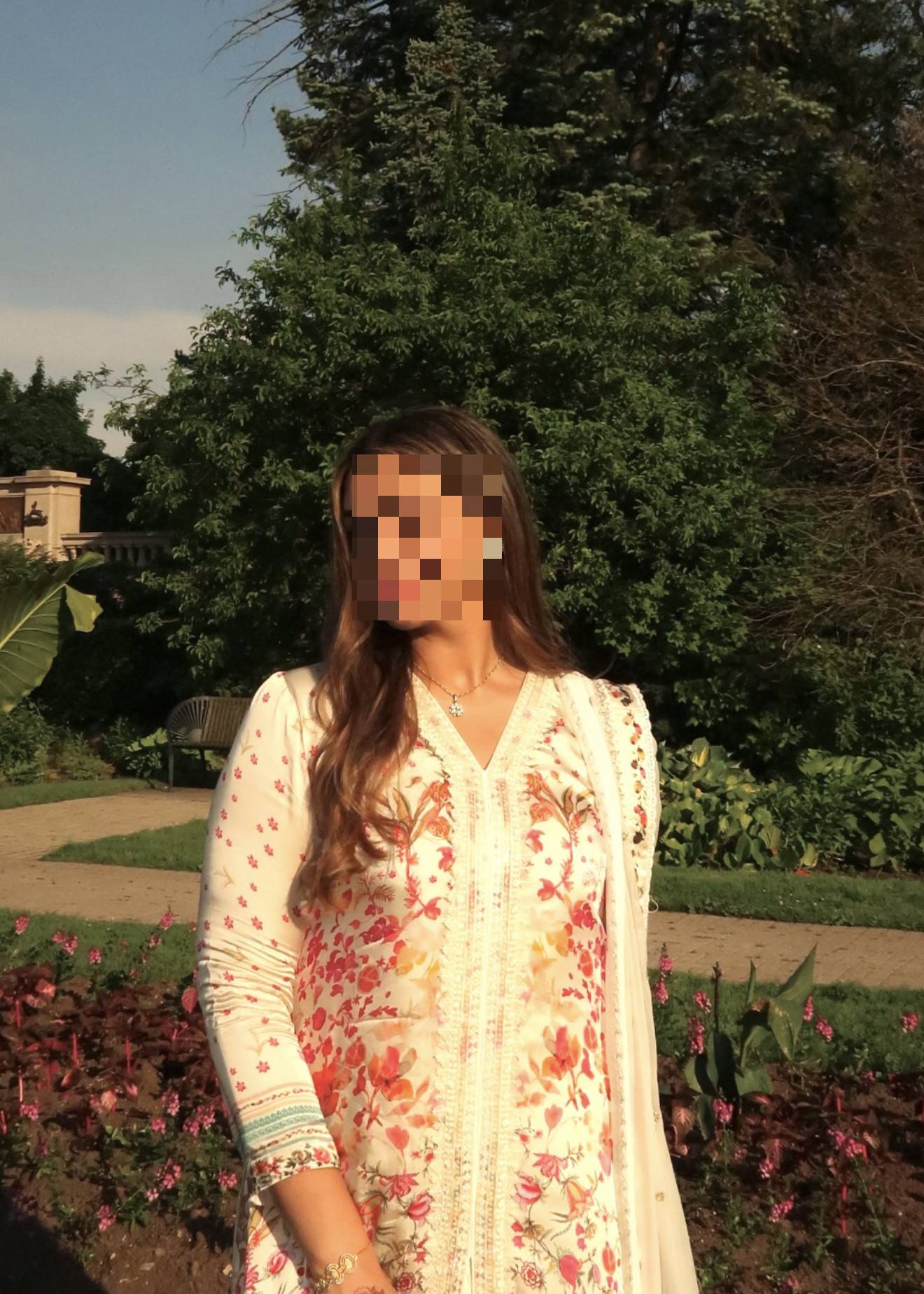 Ivory Floral Kurta Sets Image - 4