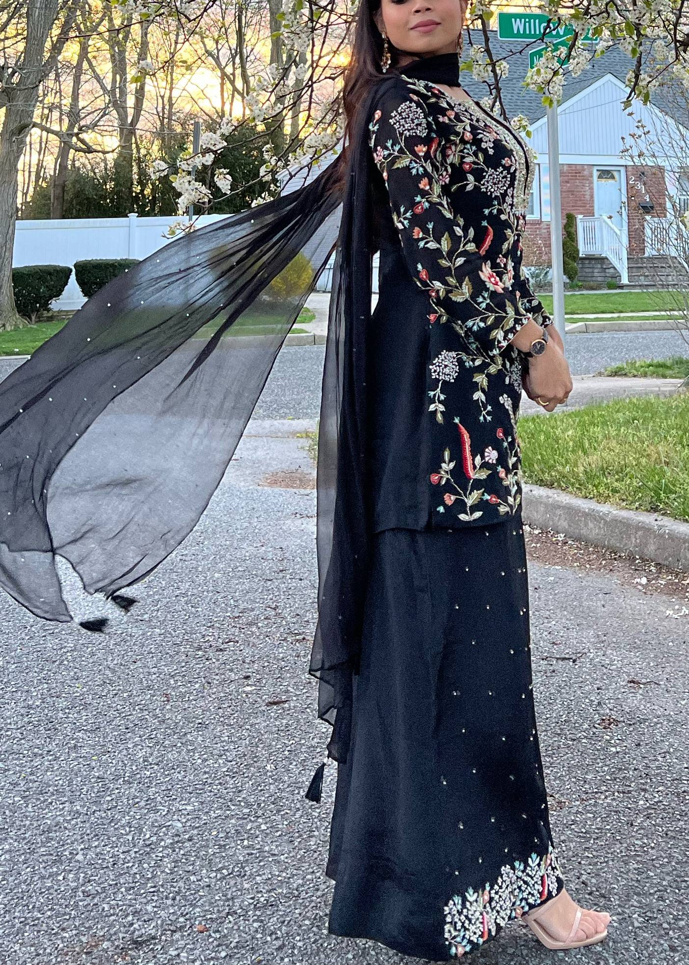 Black Floral Kurta Set Image - 2