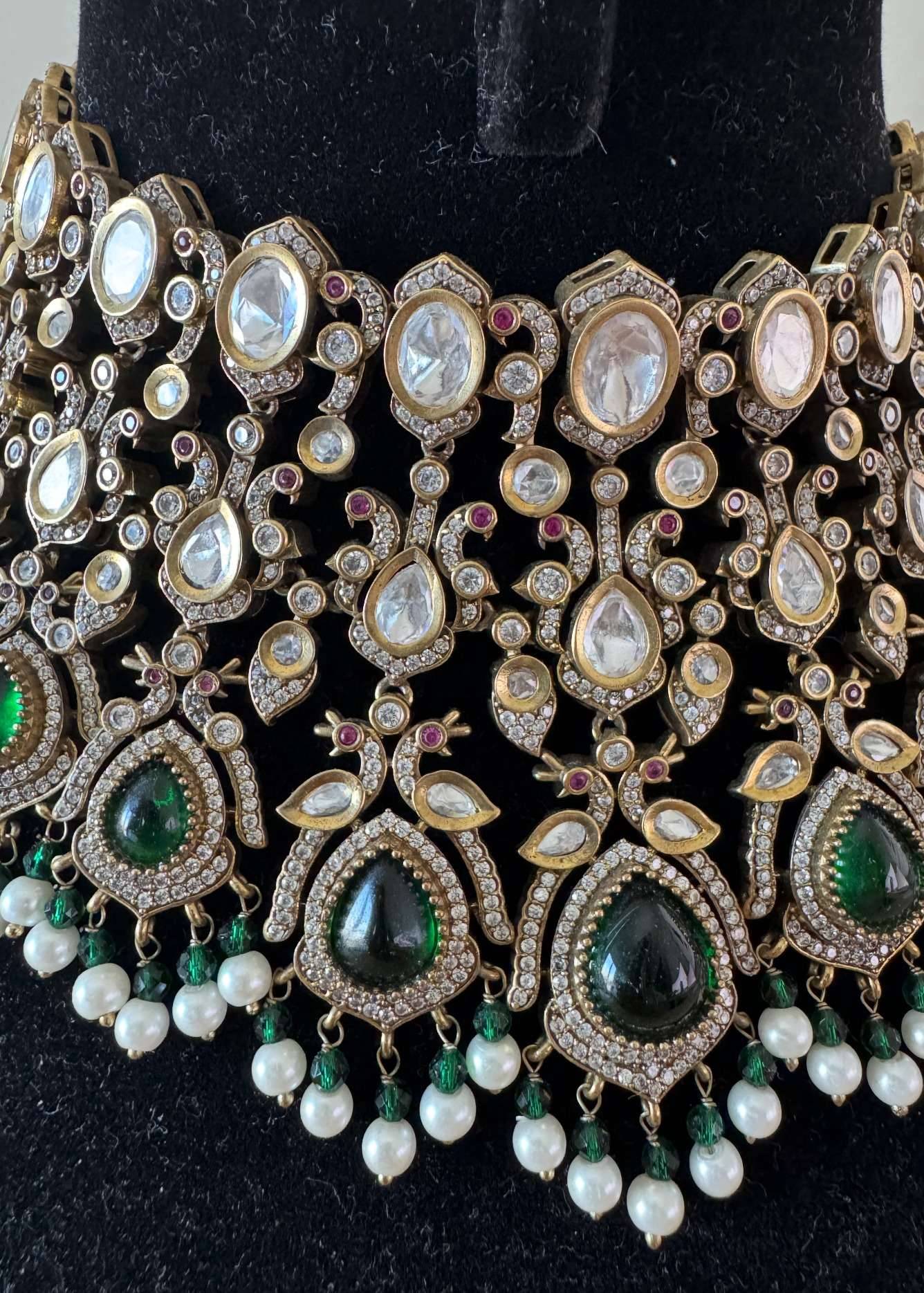 Noor Emerald Choker Image - 2