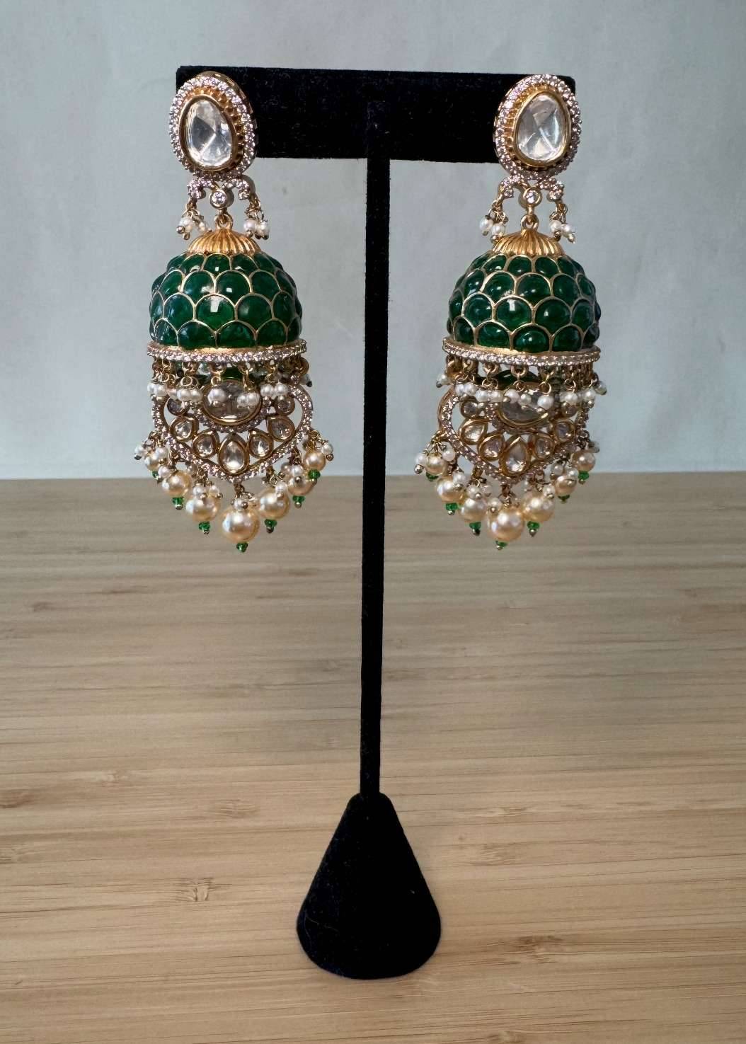 Emerald Jhumka Kundan Layered Set Image - 2