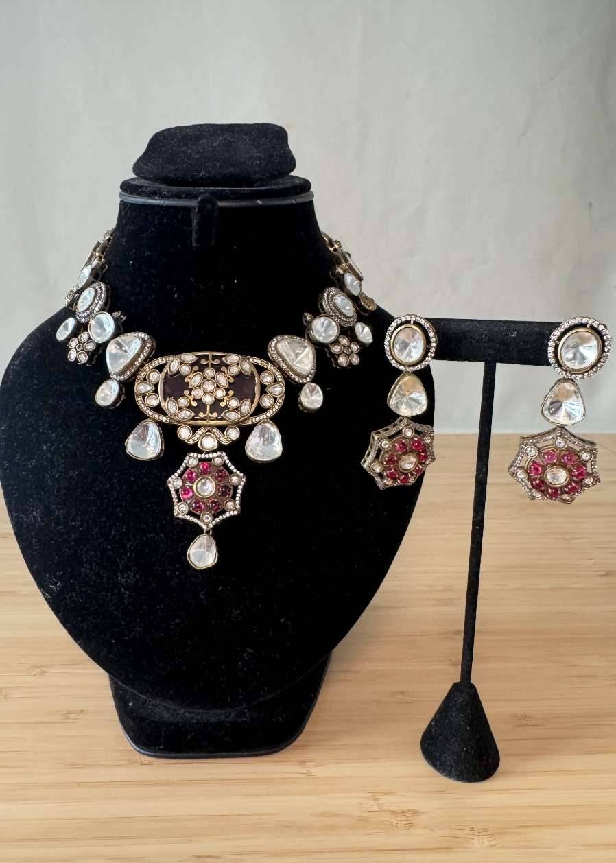Antique Purple Collar Set Image - 0