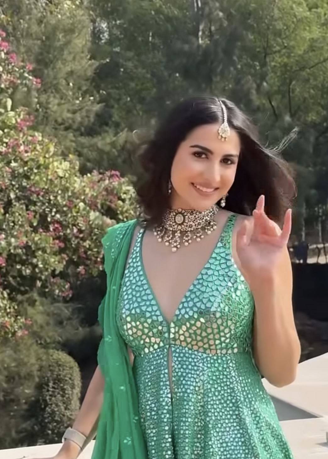 Green Mirrorwork Sharara Image - 8
