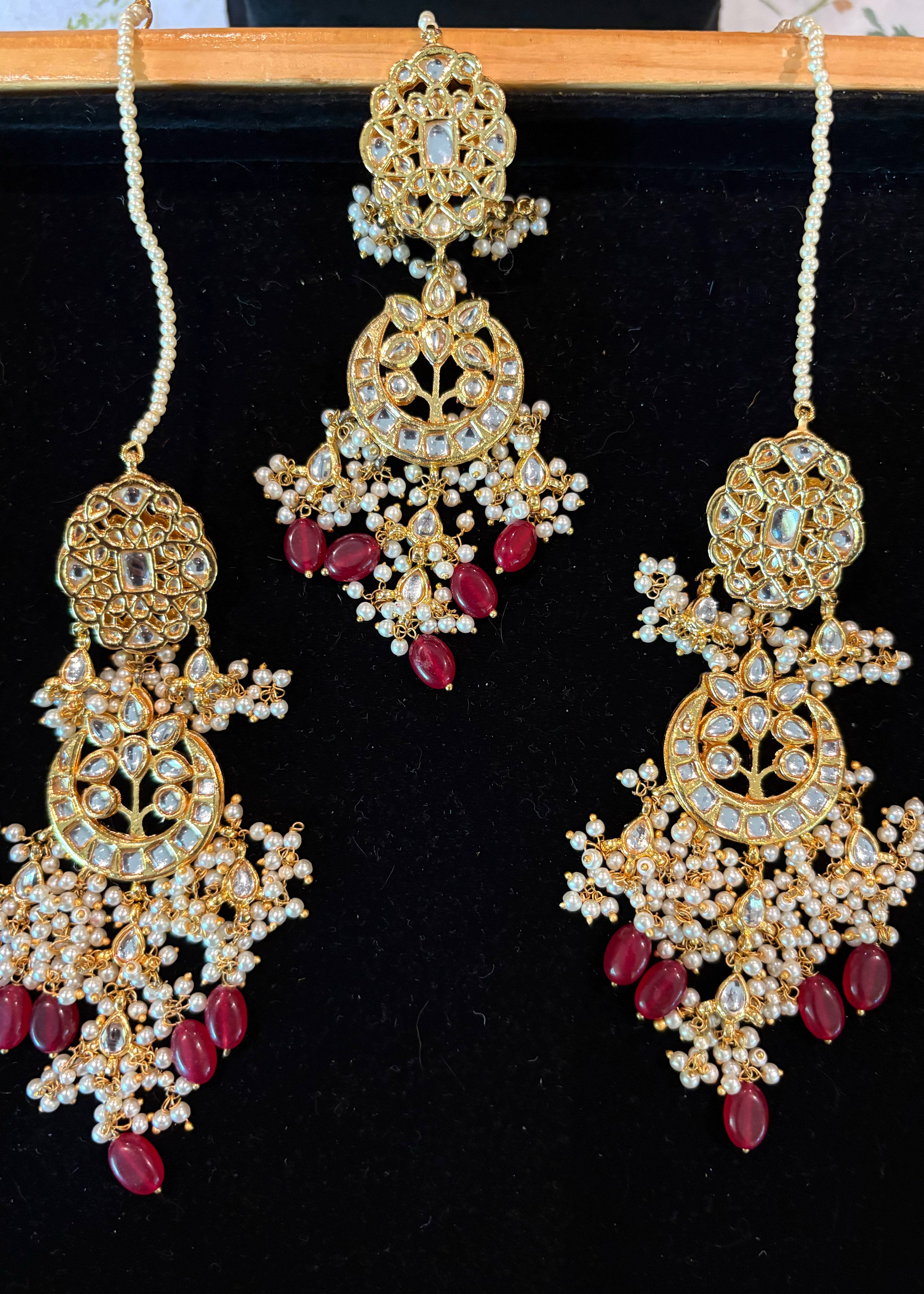 Gold Kundan Ruby Choker Set Image - 2