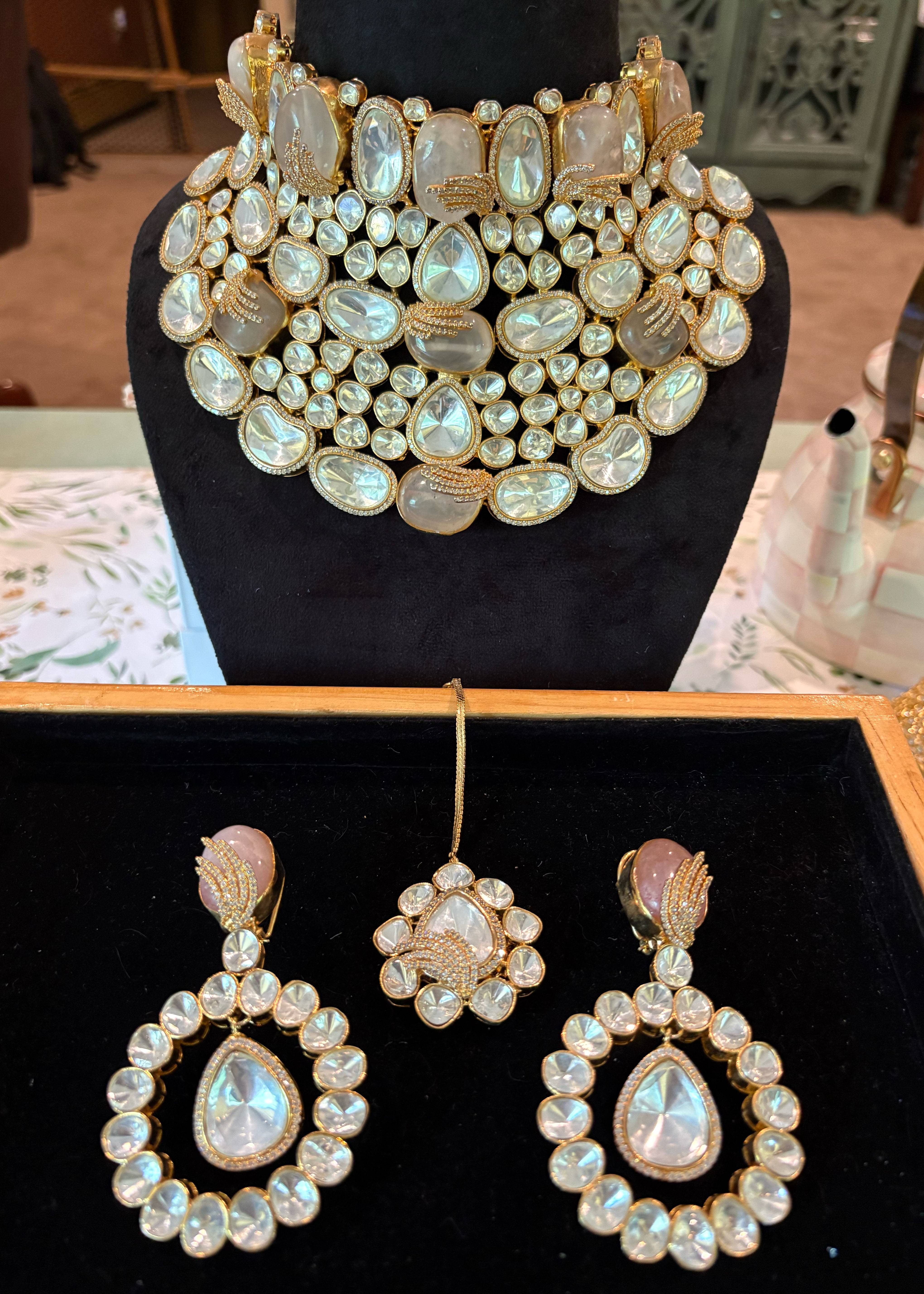Gold Polki Diamond Choker Set Image - 0