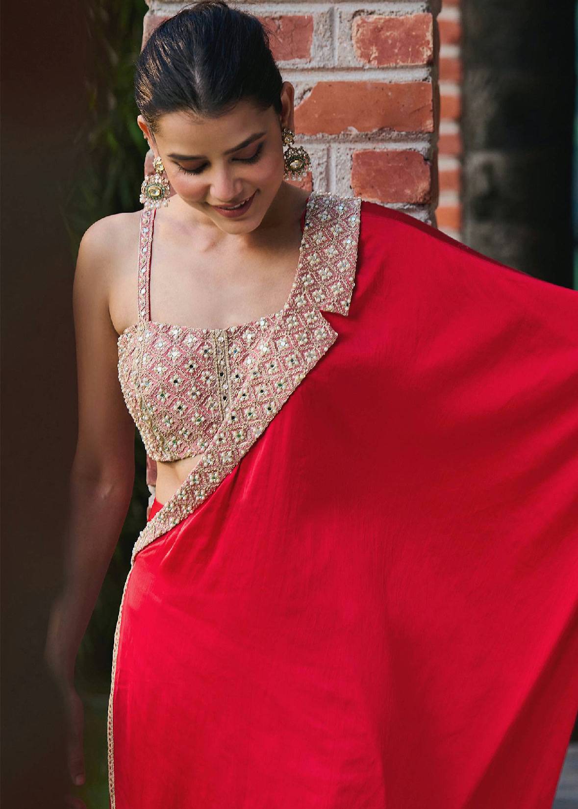 Red Mirror-Work Kaftan Sari Image - 2