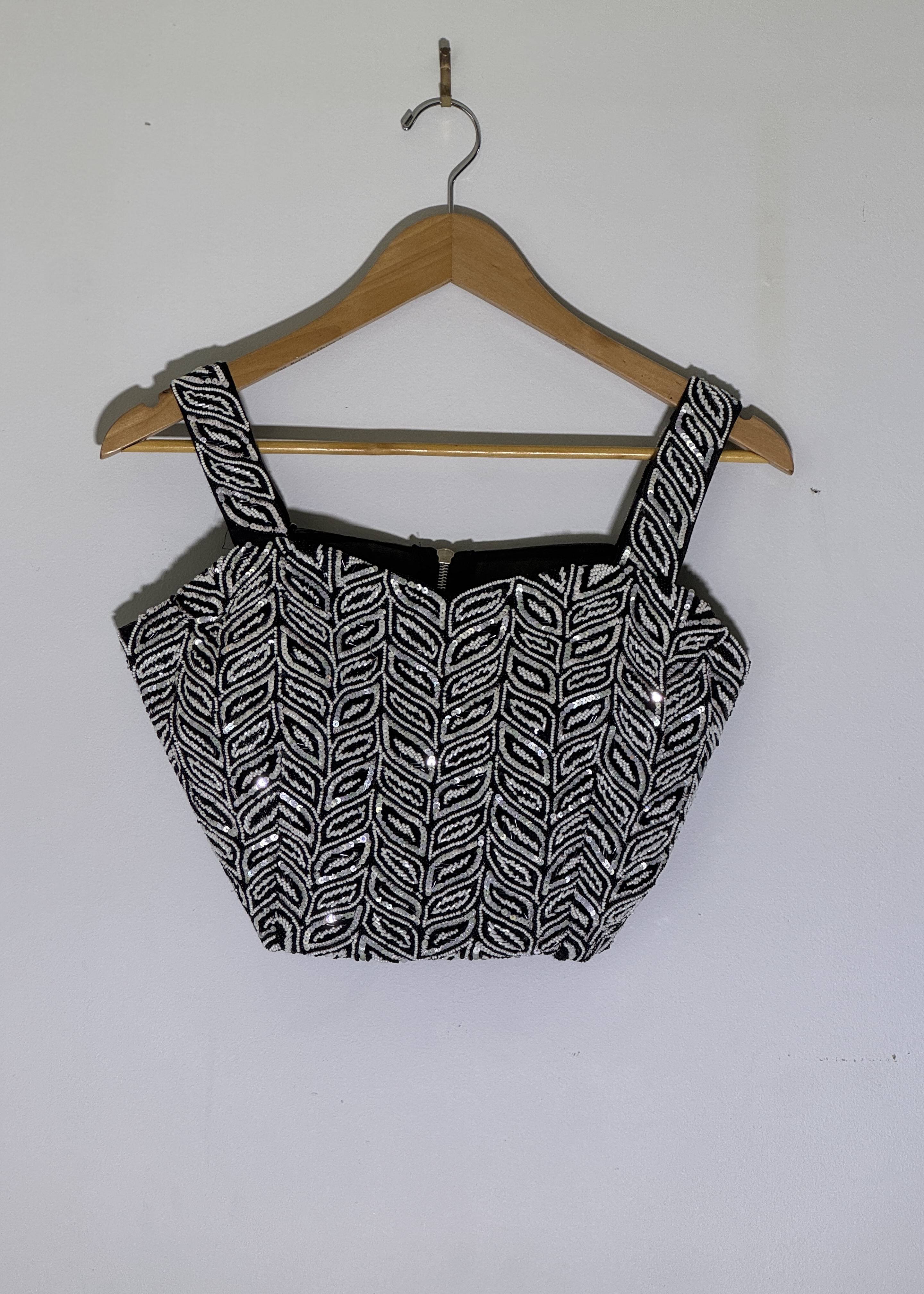 Black and White Chevron Lehenga Image - 3