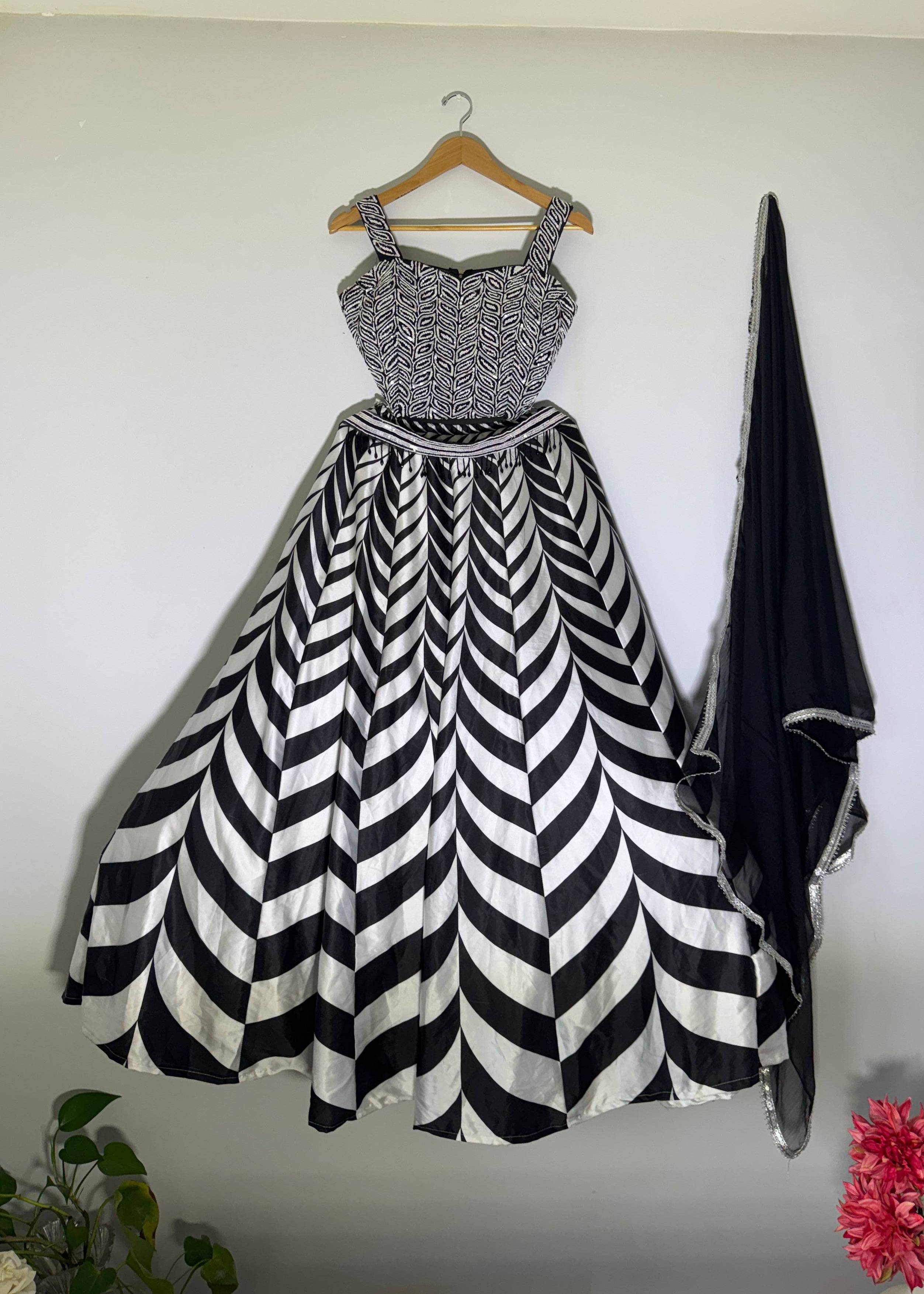 Black and White Chevron Lehenga Image - 2