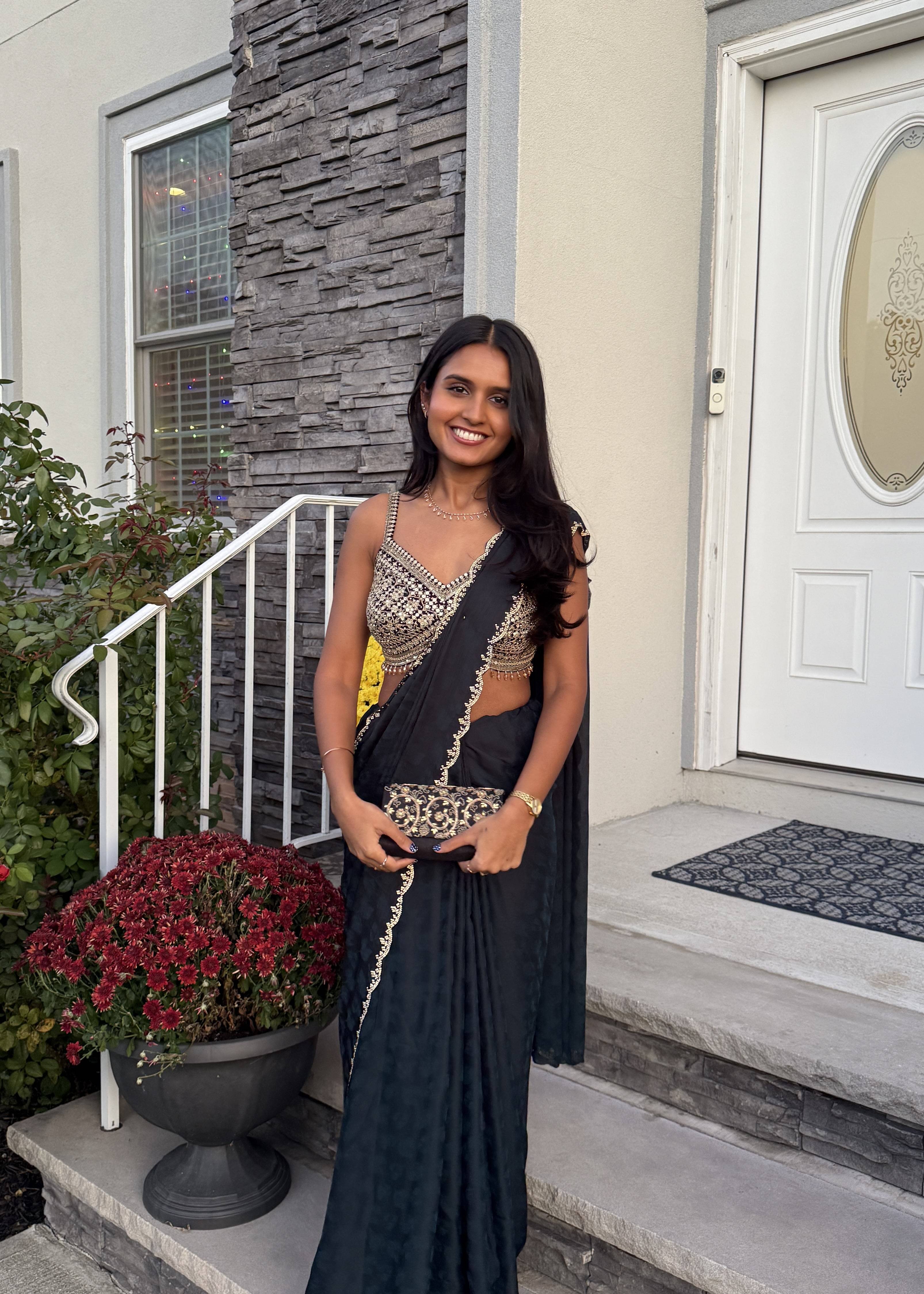 Black and Gold Sari Image - 3