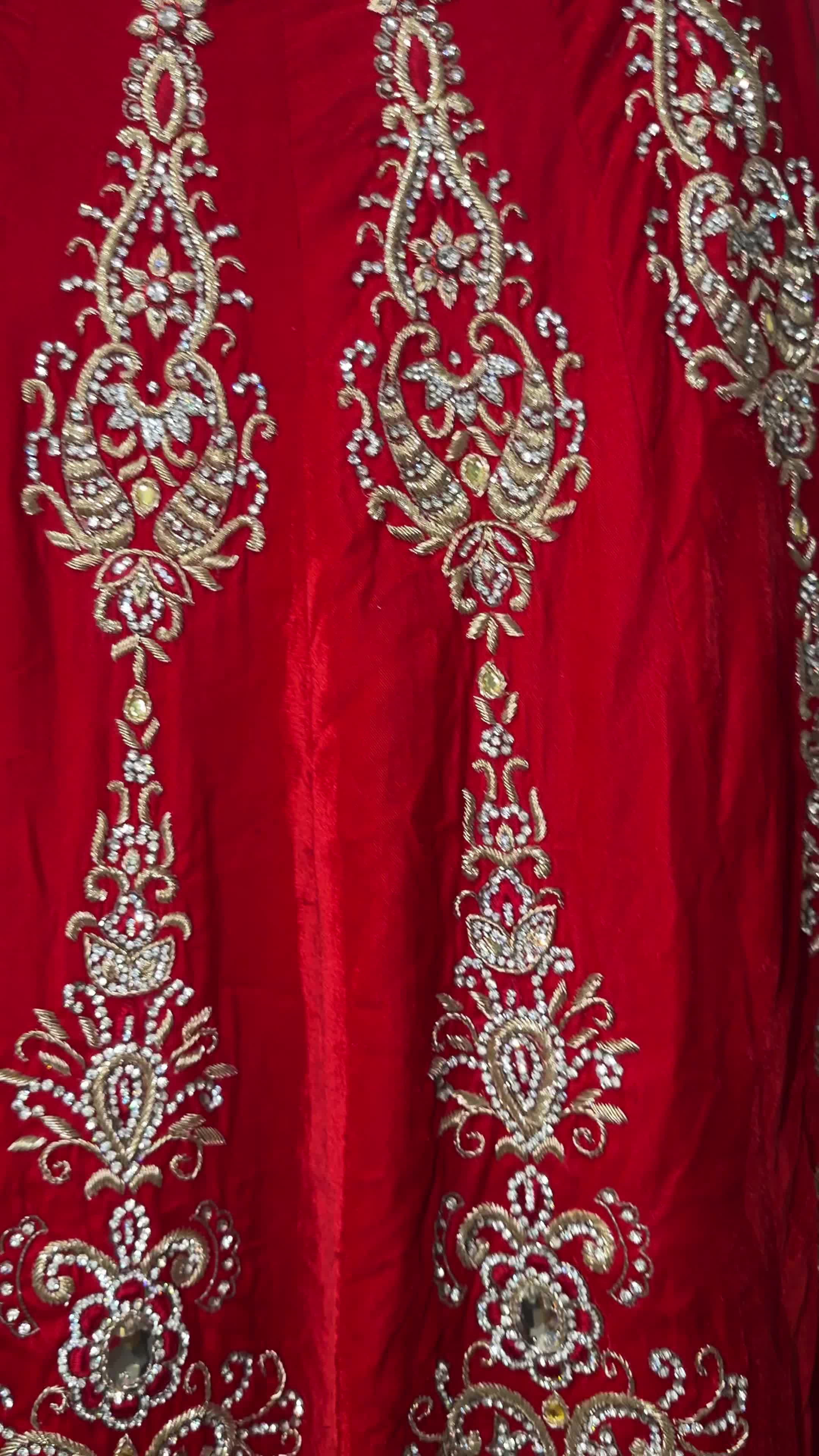 Red Kundan Bridal Lehenga Image - 8