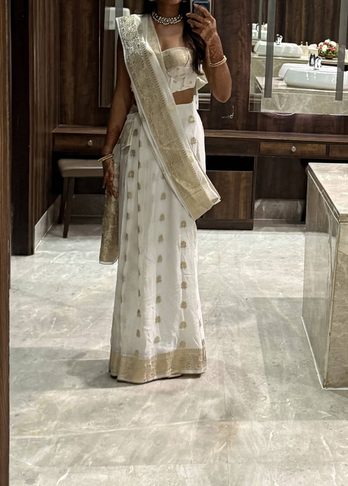 Ivory and Gold Banarasi Corset Sari Image - 4