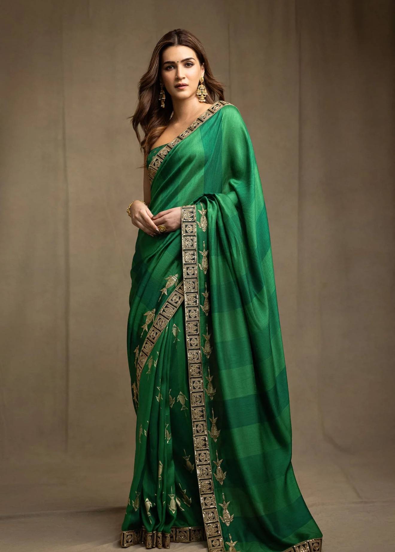 Emerald Green Mystic Sari Image - 6