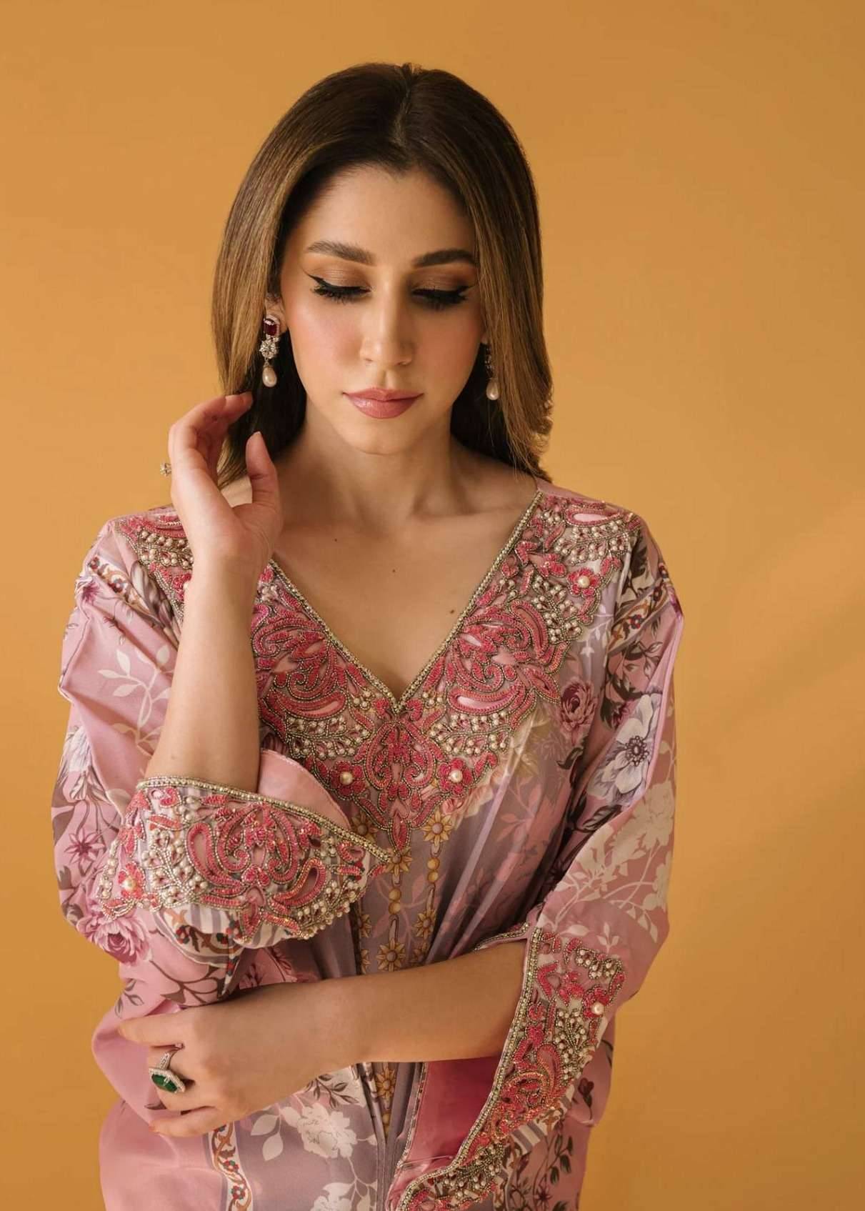 Pink Floral Kaftan Image - 4