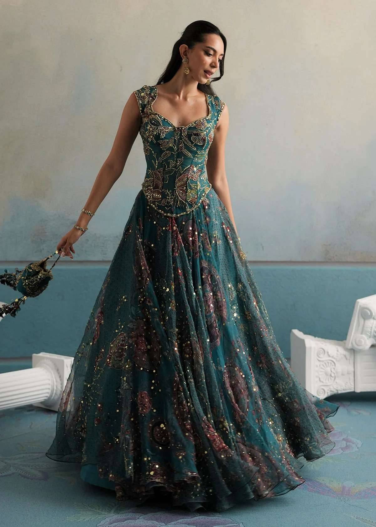Iara Lehenga Image - 4