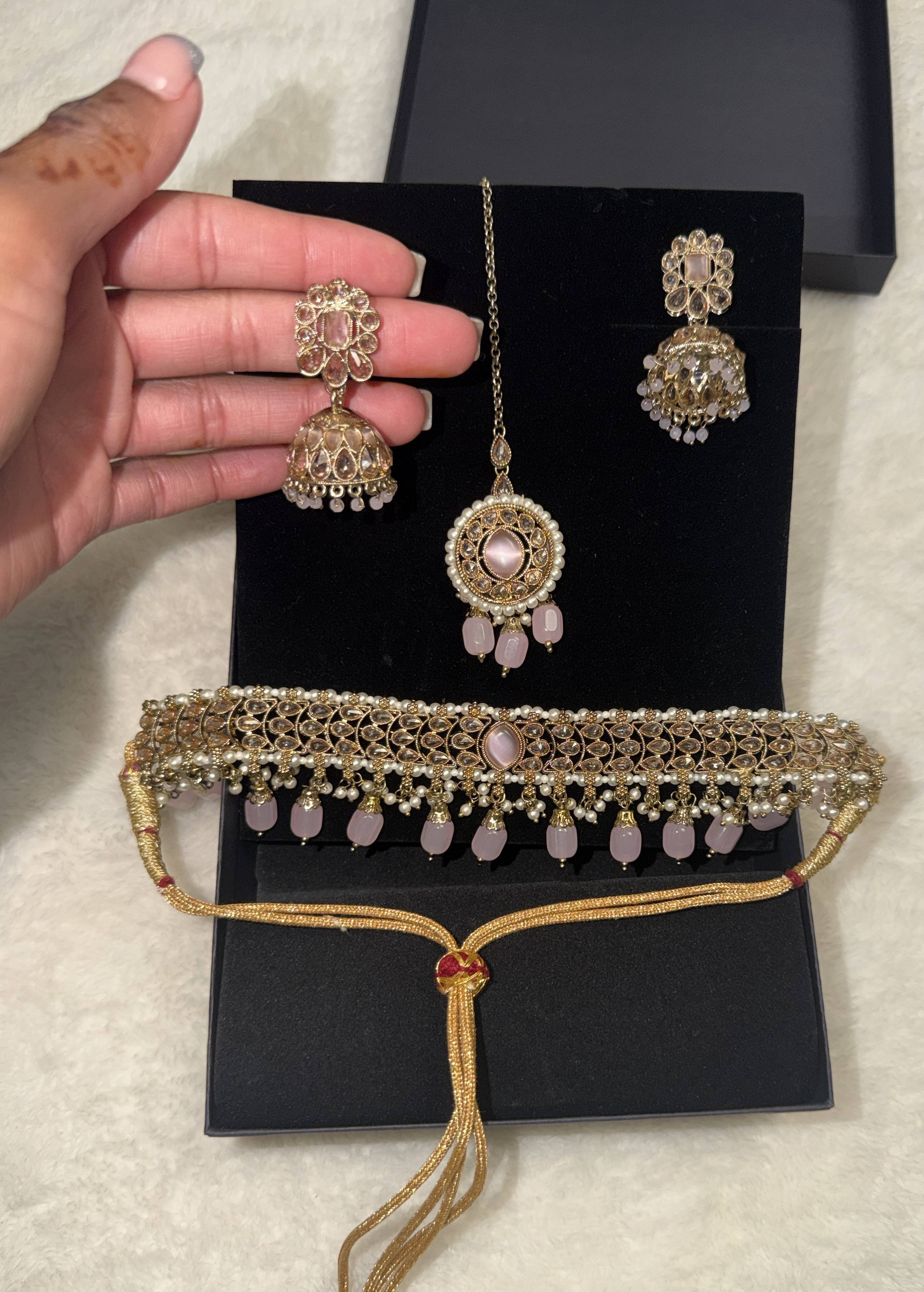 Pink and Gold Kundan Choker Set Image - 1
