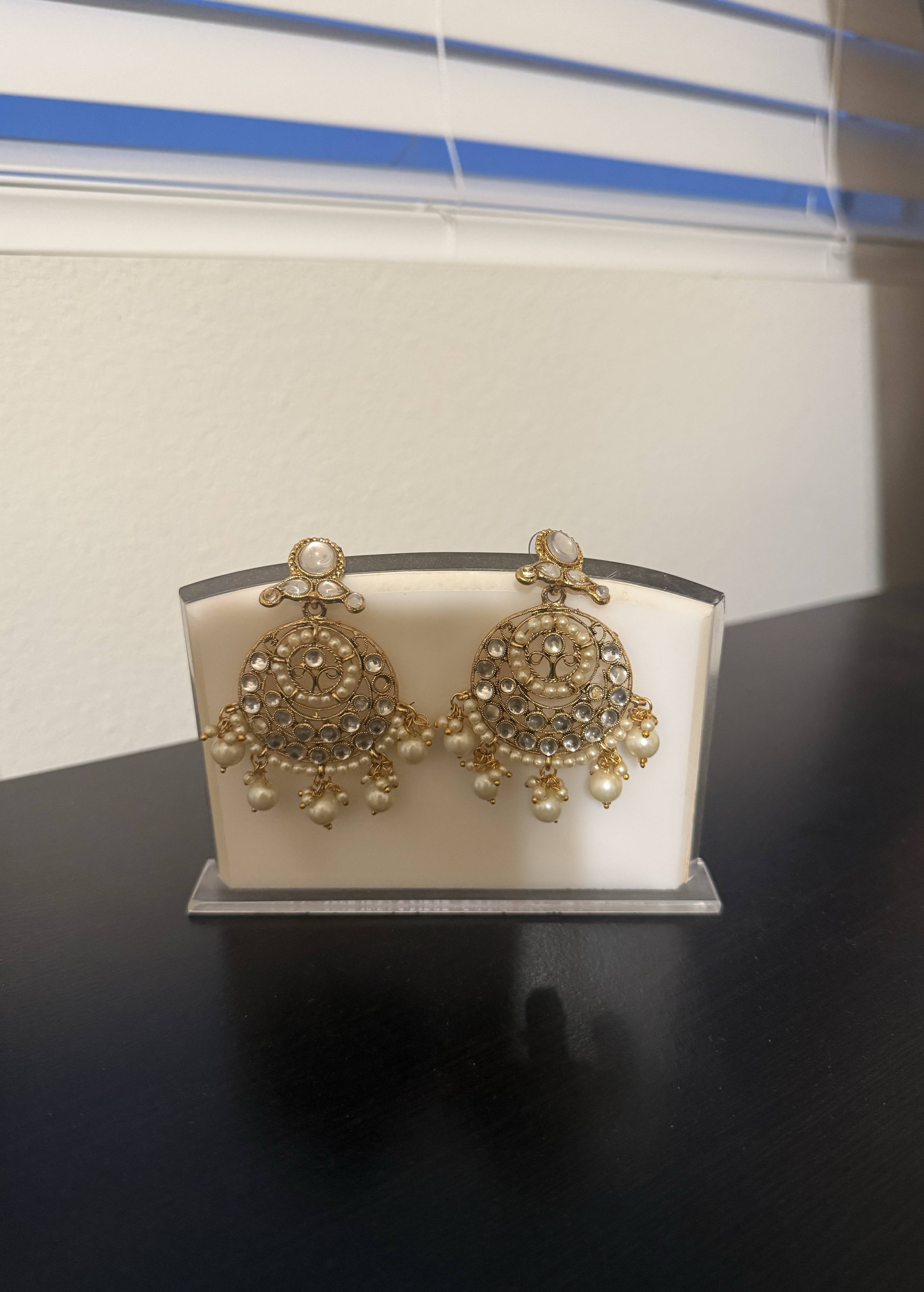 Gold Kundan Chandbali Earrings Image - 1