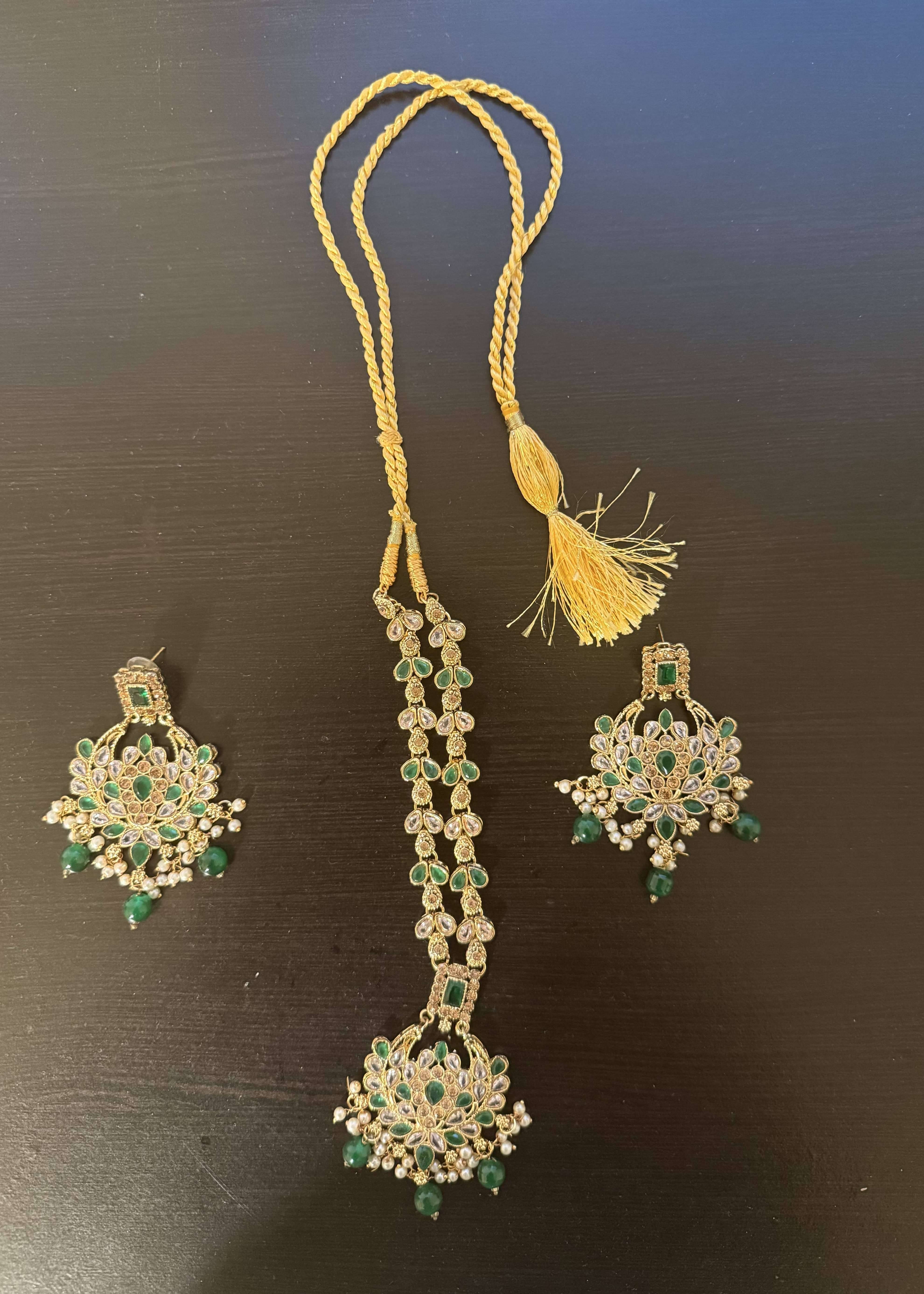 Gold and Green Stone Necklace Set Image - 0