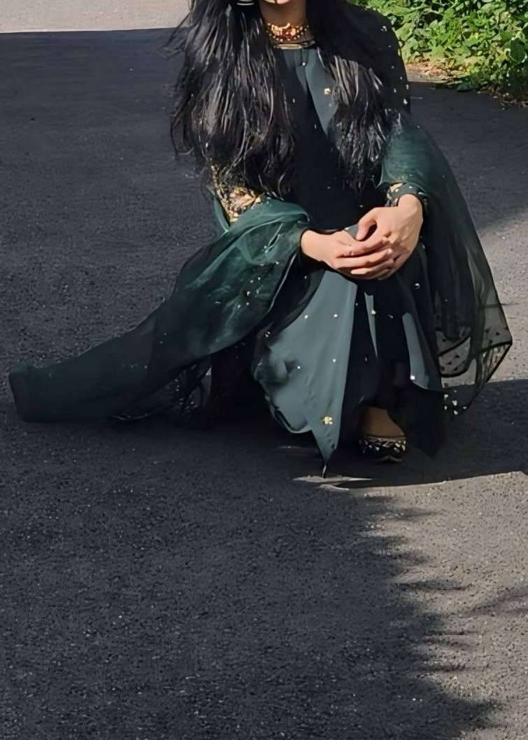 Emerald Green Kurta Set Image - 1
