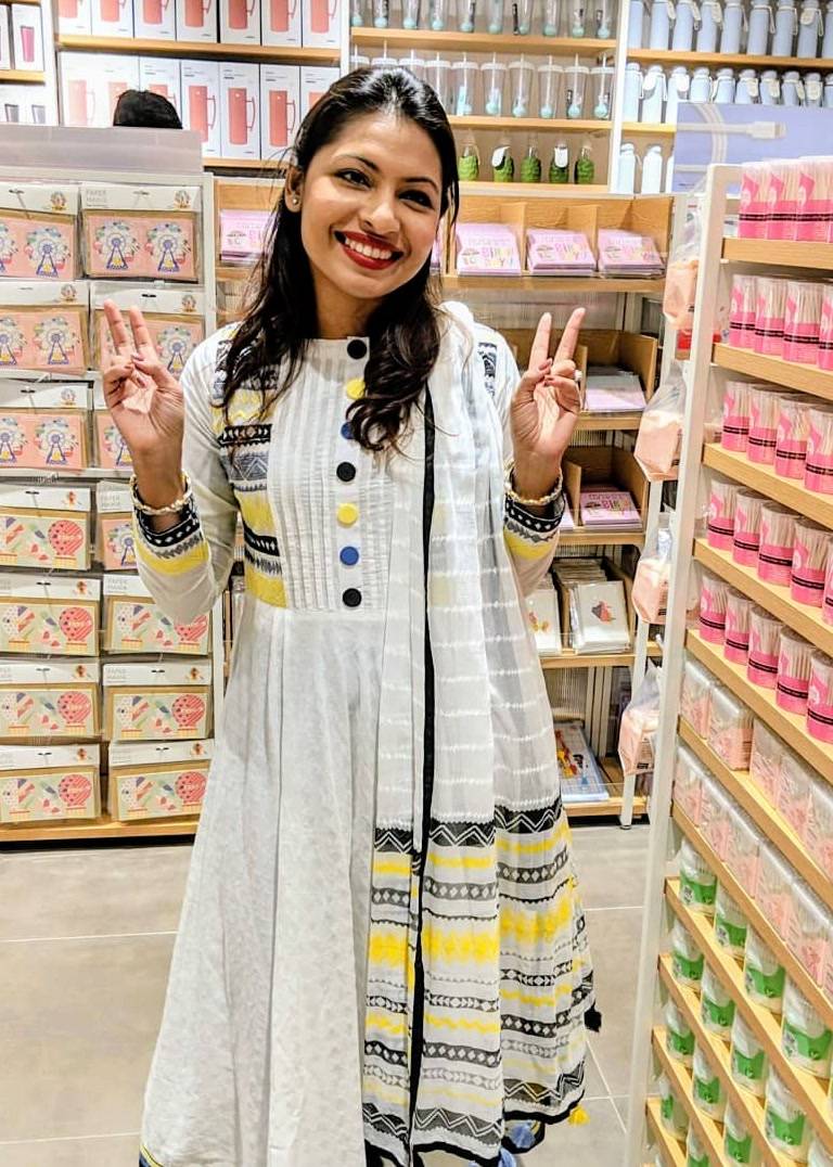White Geometric Print Kurta Set Image - 1