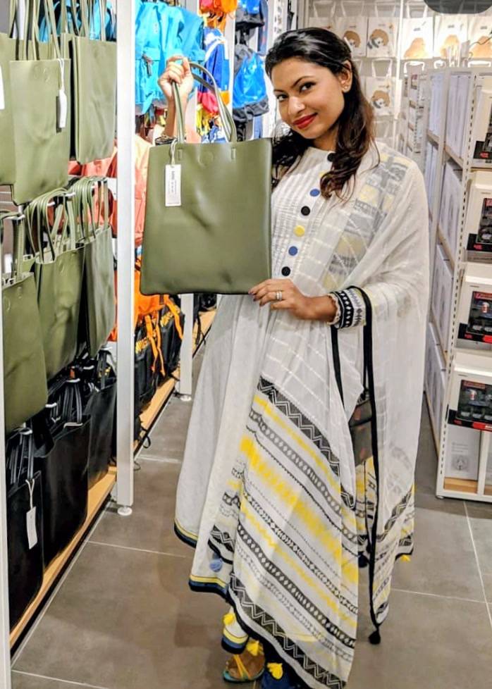 White Geometric Print Kurta Set Image - 2