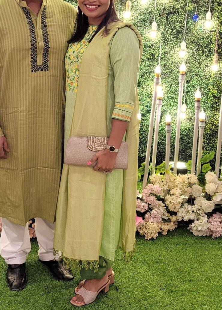 Green Floral Embroidered Kurta Set Image - 0