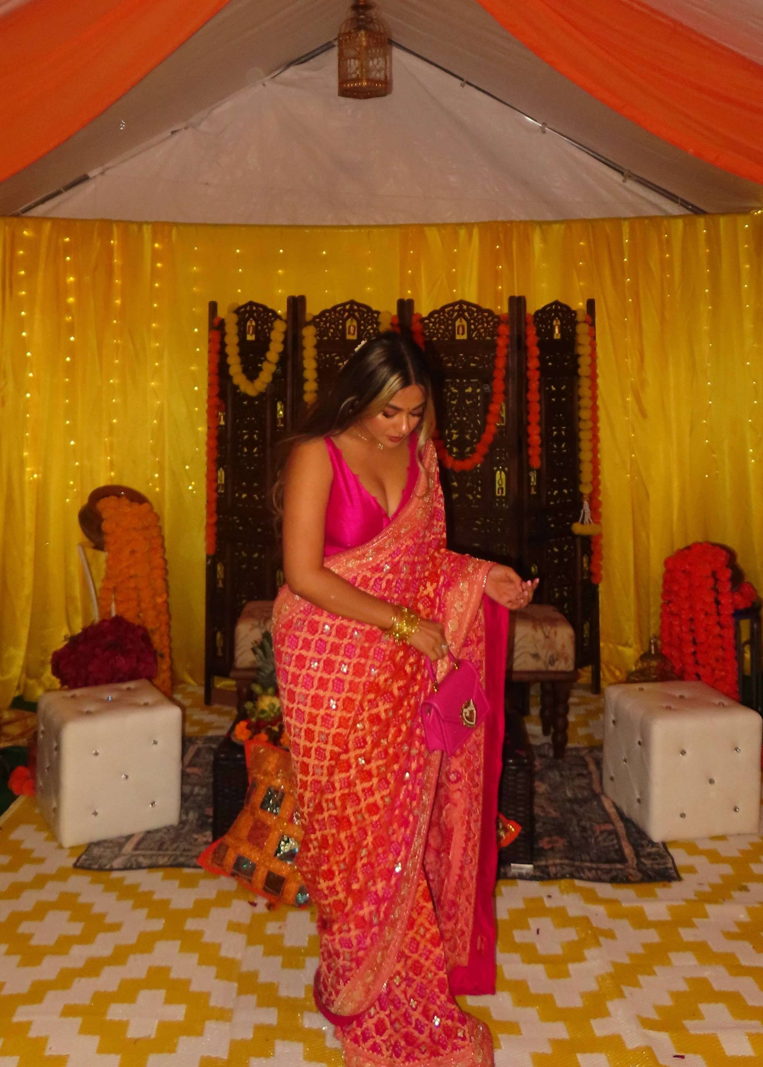 Pink Bandhani Zari Sari Image - 2