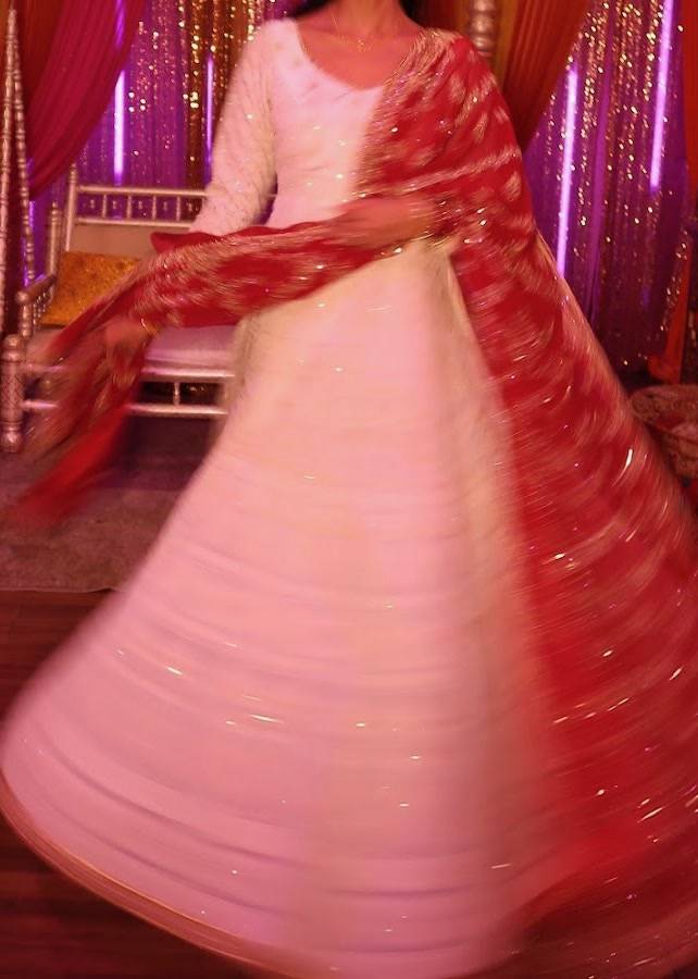 Off White Lakhnavi Anarkali with Maroon Dupatta Image - 4