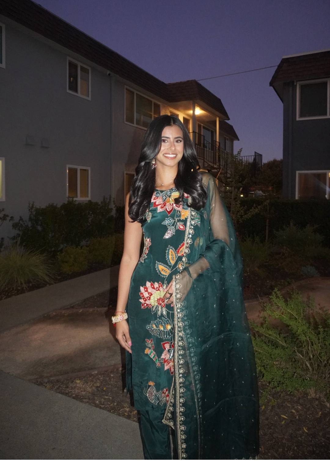 Emerald Green Embroidered Kurta Set Image - 1