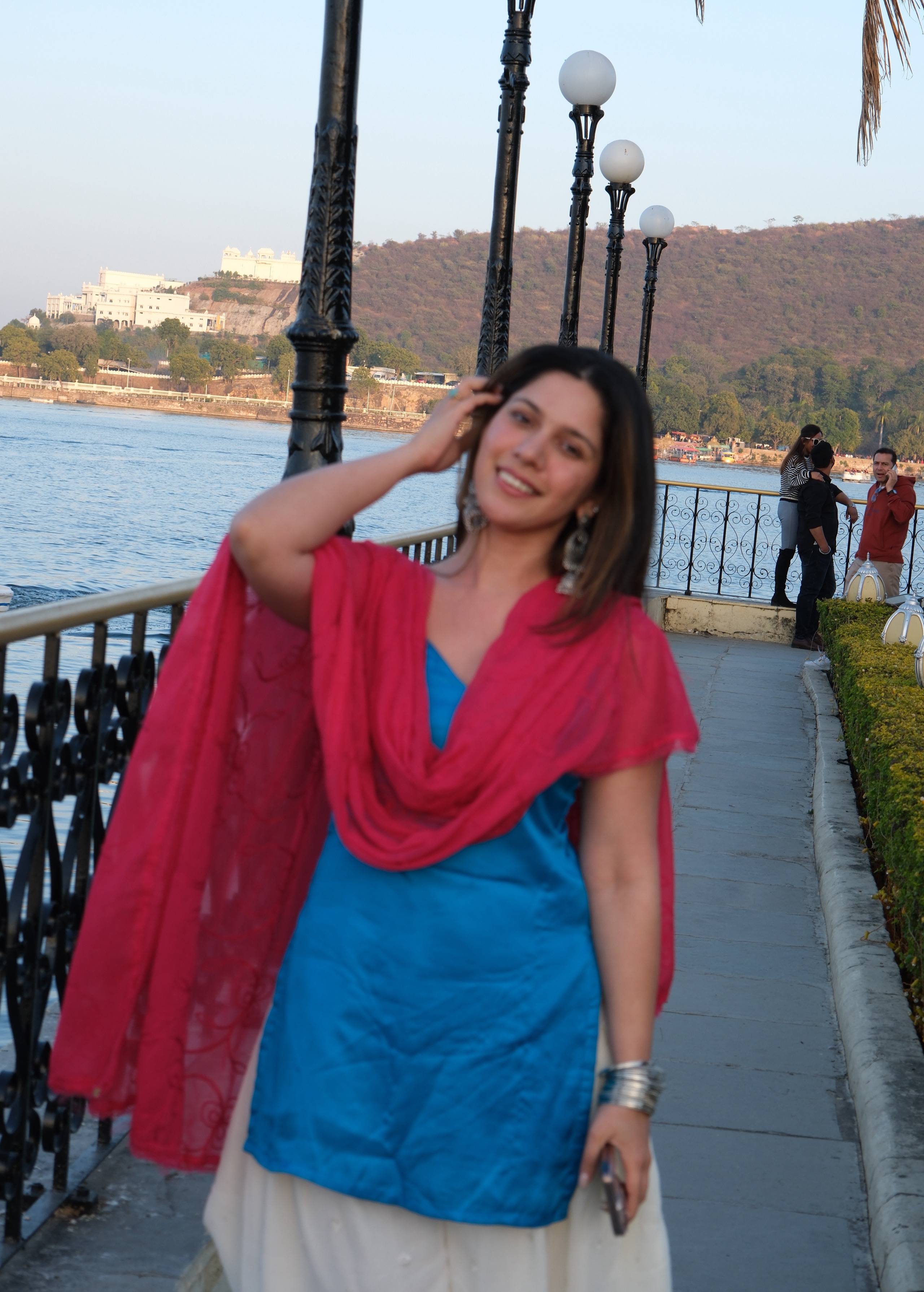 Blue Kurti with White Patiala Salwar and Pink Dupatta Image - 5