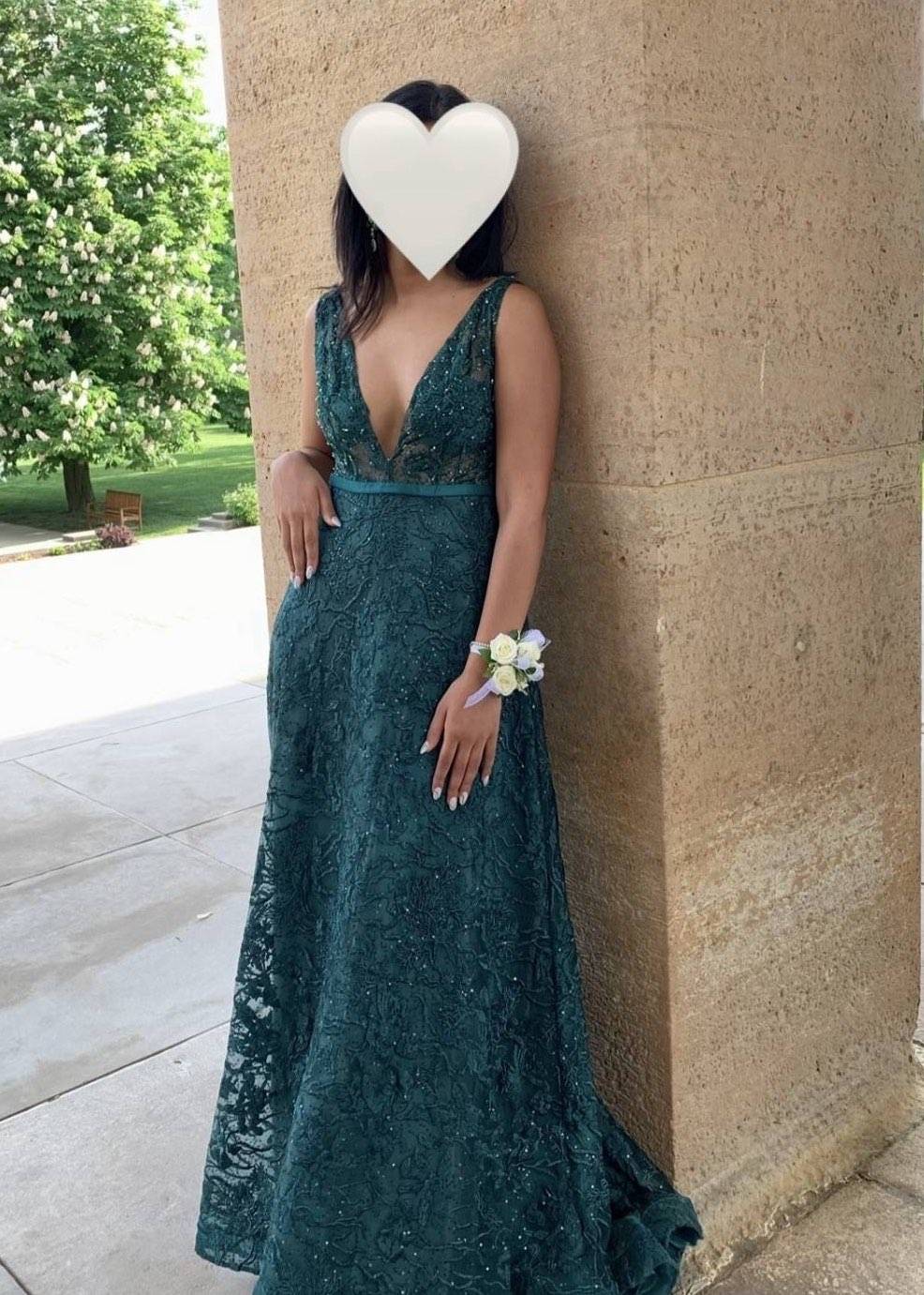 Emerald Green Lace Gown Image - 0