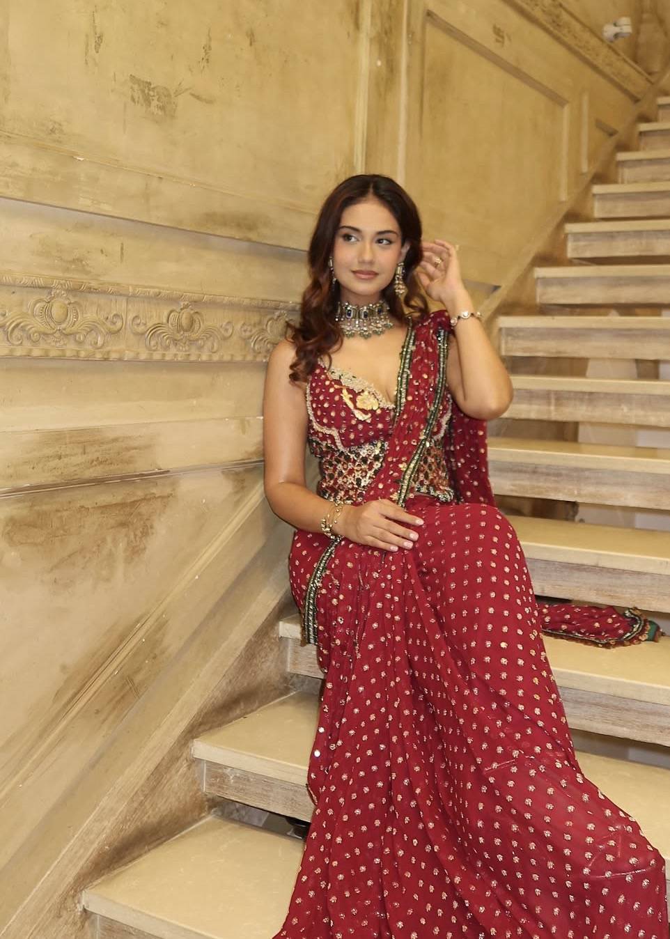 Maroon Bandhani Sequin Sari Image - 3