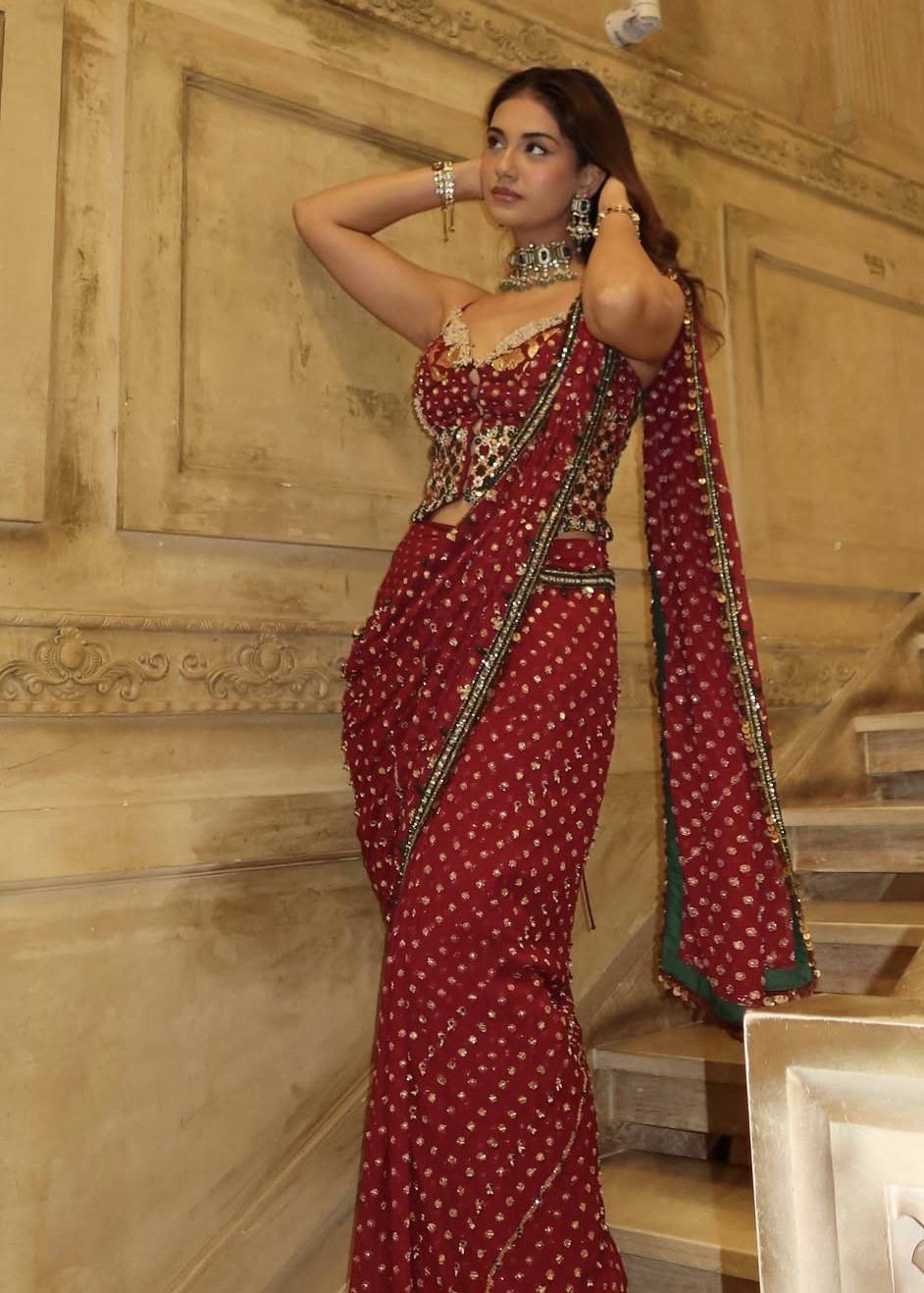 Maroon Bandhani Sequin Sari Image - 1