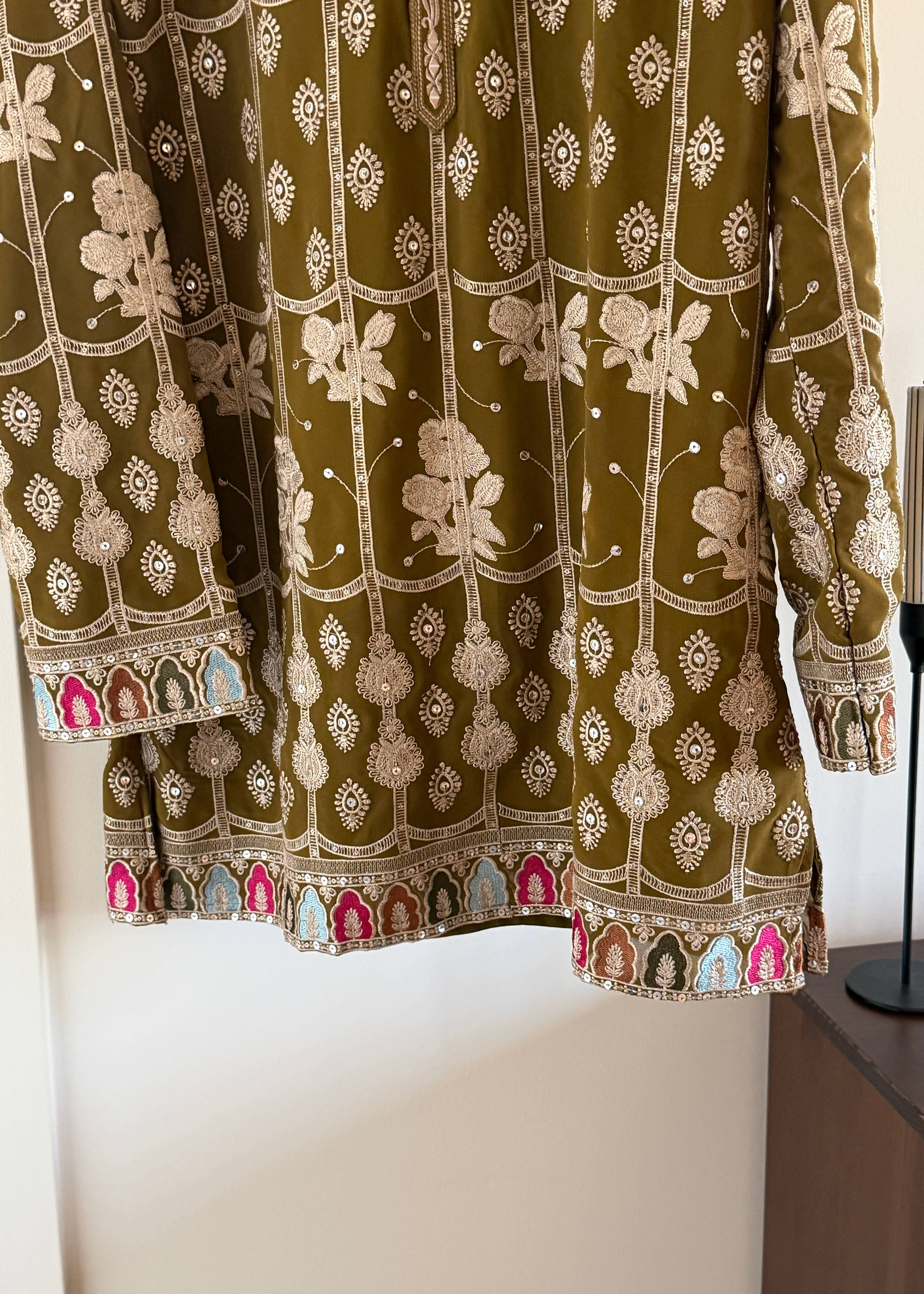 Olive Green Embroidered Men's Kurta Image - 1